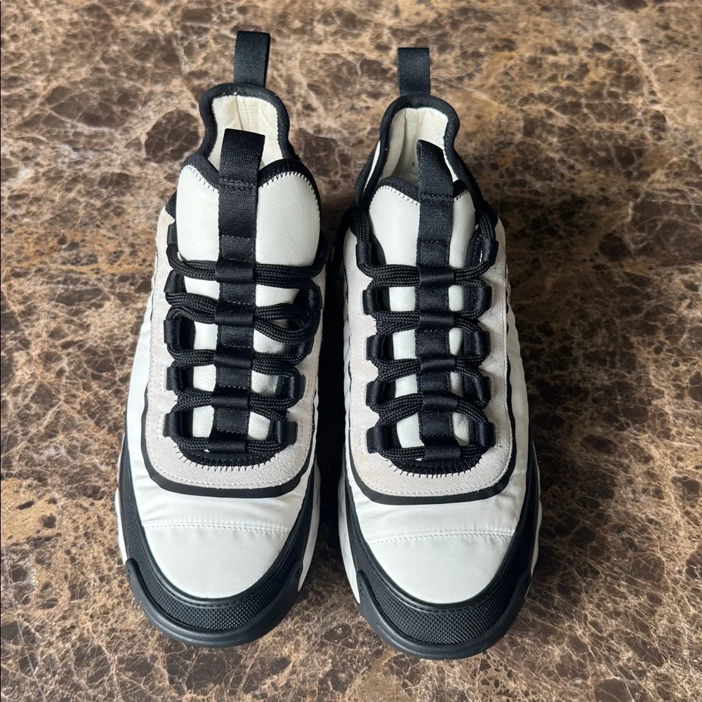 Chanel black white sneakers trainers flats sz 39
